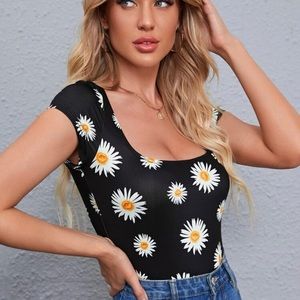 Black floral print top